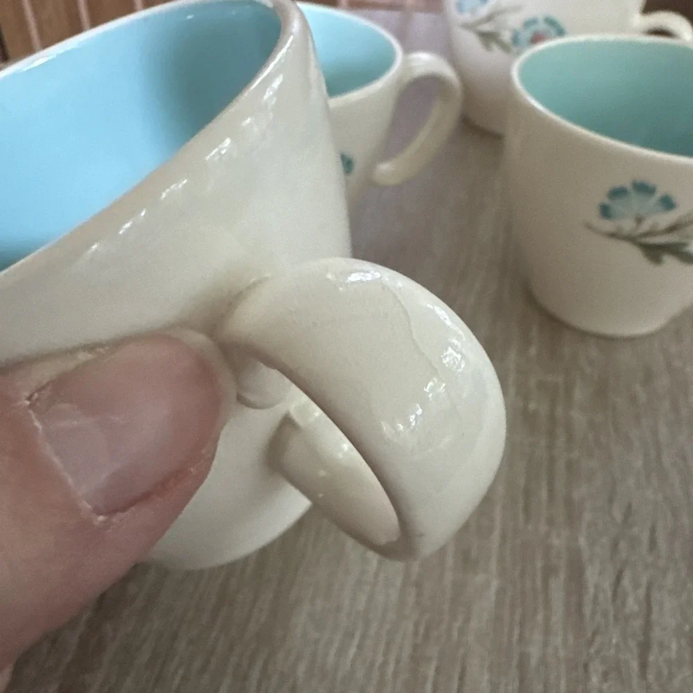 Coffee/Tea Cup Taylor Smith Bridal Wreath Set of 4 1960's